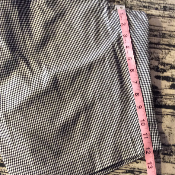 Larry Levine Woman Gingham Check Shorts - Picture 3 of 8